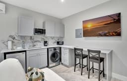 Studio Right off Las Olas - Steps to FTL Beach #2C