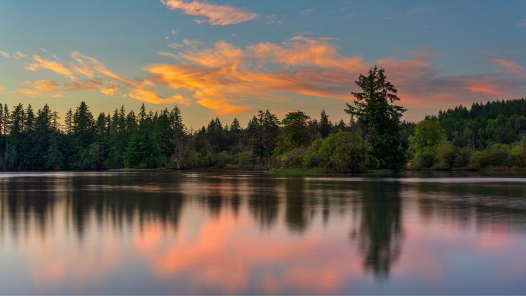 Lake with whispy clouds