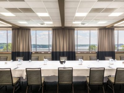 The Lodge Of Four Seasons