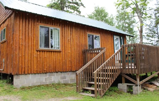 Cabin 7 - Cozy classic cabin on the lake shore with private deck
