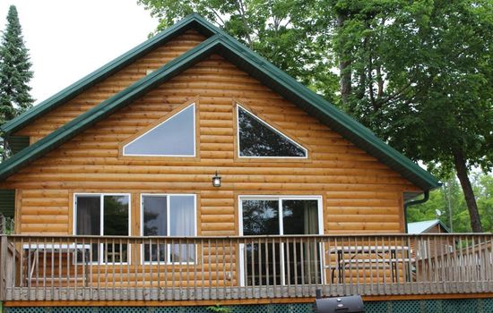 Cabin 14 - Beautiful updated cabin with large deck and spacious kitchen/living space
