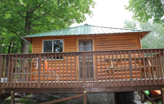 Cabin 4 - Classic 1933 cabin on the lake shore, 10 steps from the dock