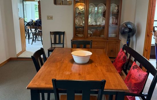 Farmhouse PEC - Cozy Prince Edward County Retreat