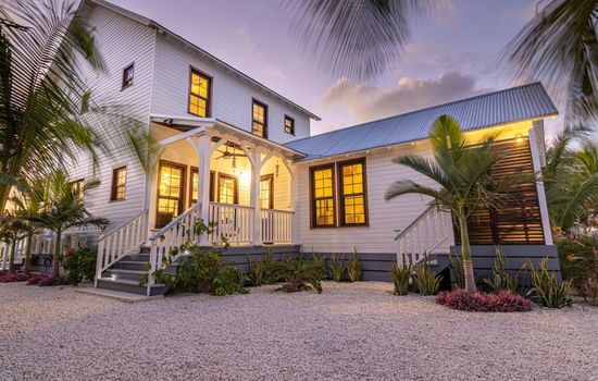 Casa Blanca & The Pool Club @ Mahogany Bay