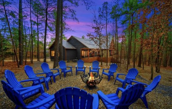 Whispering Winds – Luxury Cabin in Hochatown