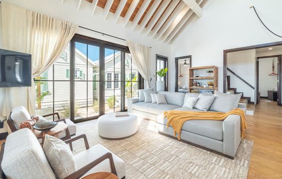 Java Villa Paradise + The Pool Club at Mahogany Bay