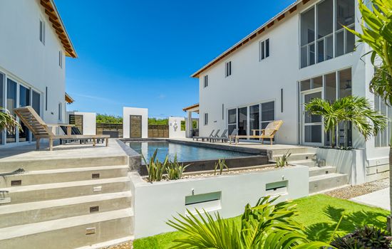 Blue Oasis and Pool Club at Mahogany Bay