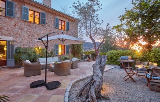 Peaceful Getaway: 4 Bedroom Villa in Deià, 1464