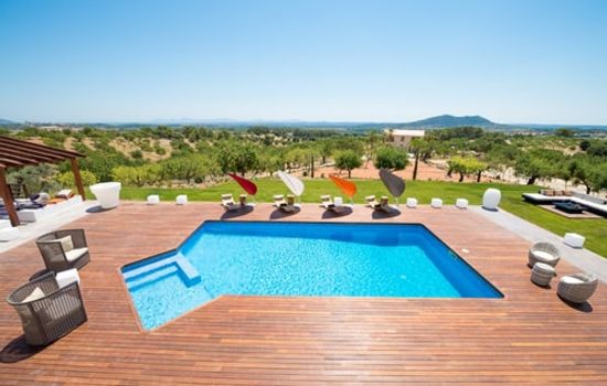 Modern 5 Bedroom Villa in Selva, 1455