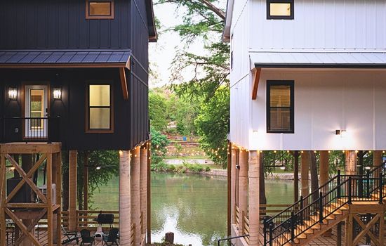 Riverfront in Guadalupe | Sleeps22 + Kayak + Games